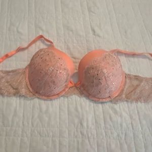 Victoria’s Secret bra 34c